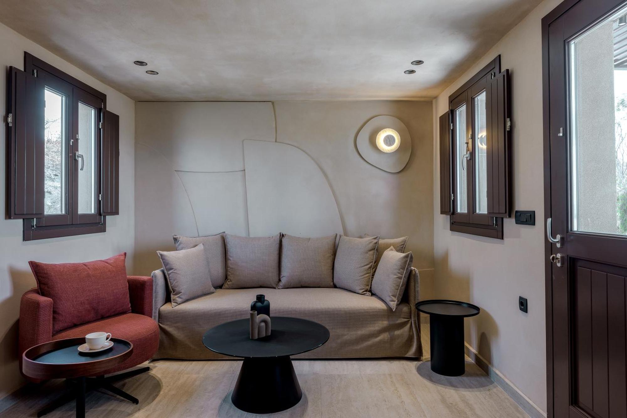 Hidden Hills Hotel Месария Екстериор снимка